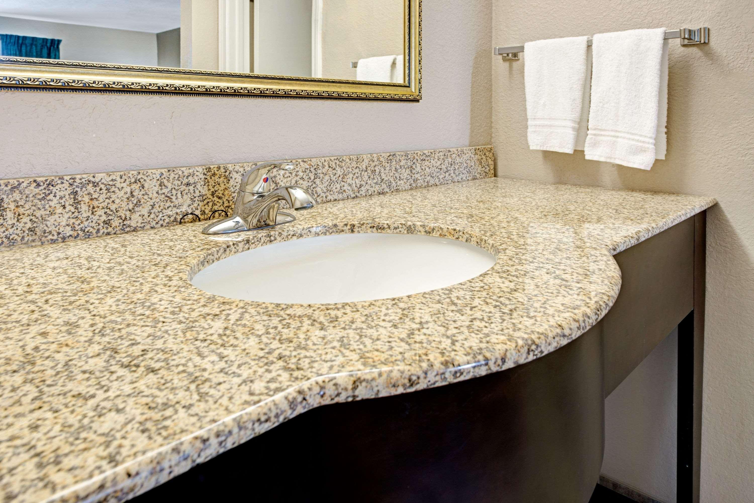 Super 8 by Wyndham Lakeland Bagian luar foto